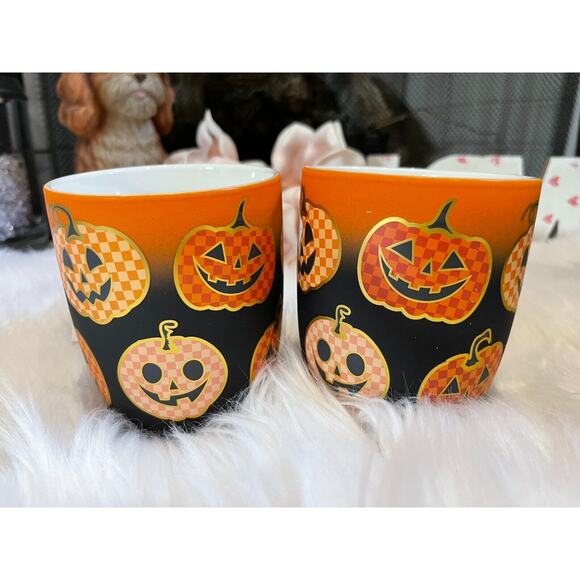Set of 2 Cobwebs & Cauldrons Orange Checkered Pumpkins Halloween Mug - Picture 2 of 4